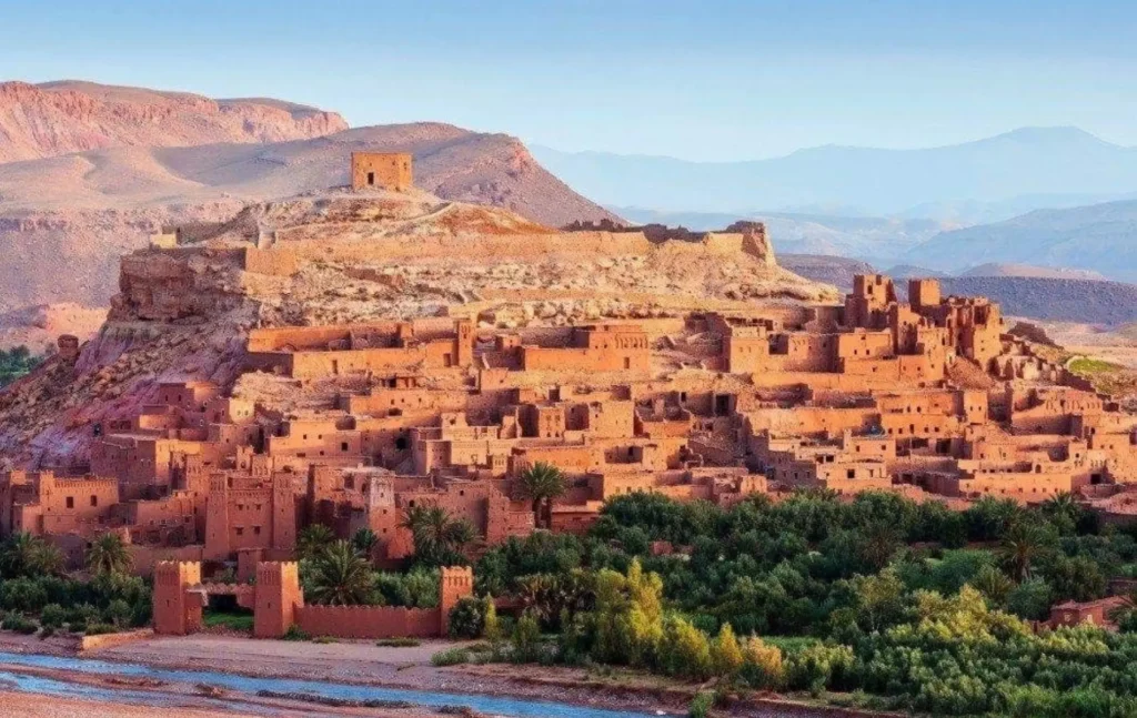 A beautiful view of an old mud-brick village during a Morocco itinerary 5 days.